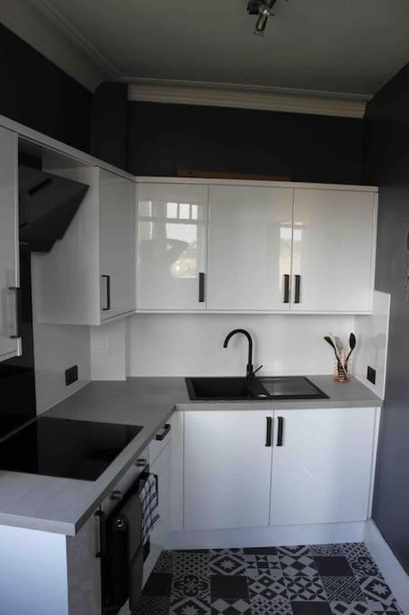 Executive Top Floor 1 Bedroom Apartment أبردين المظهر الخارجي الصورة